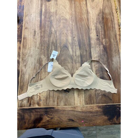 NWT B.tempt'd Cream Push Up Underwire Plunge Convertible Bra Size Medium - Picture 2 of 4